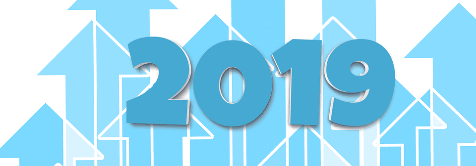 "2019" graphic with arrows pointing upwards